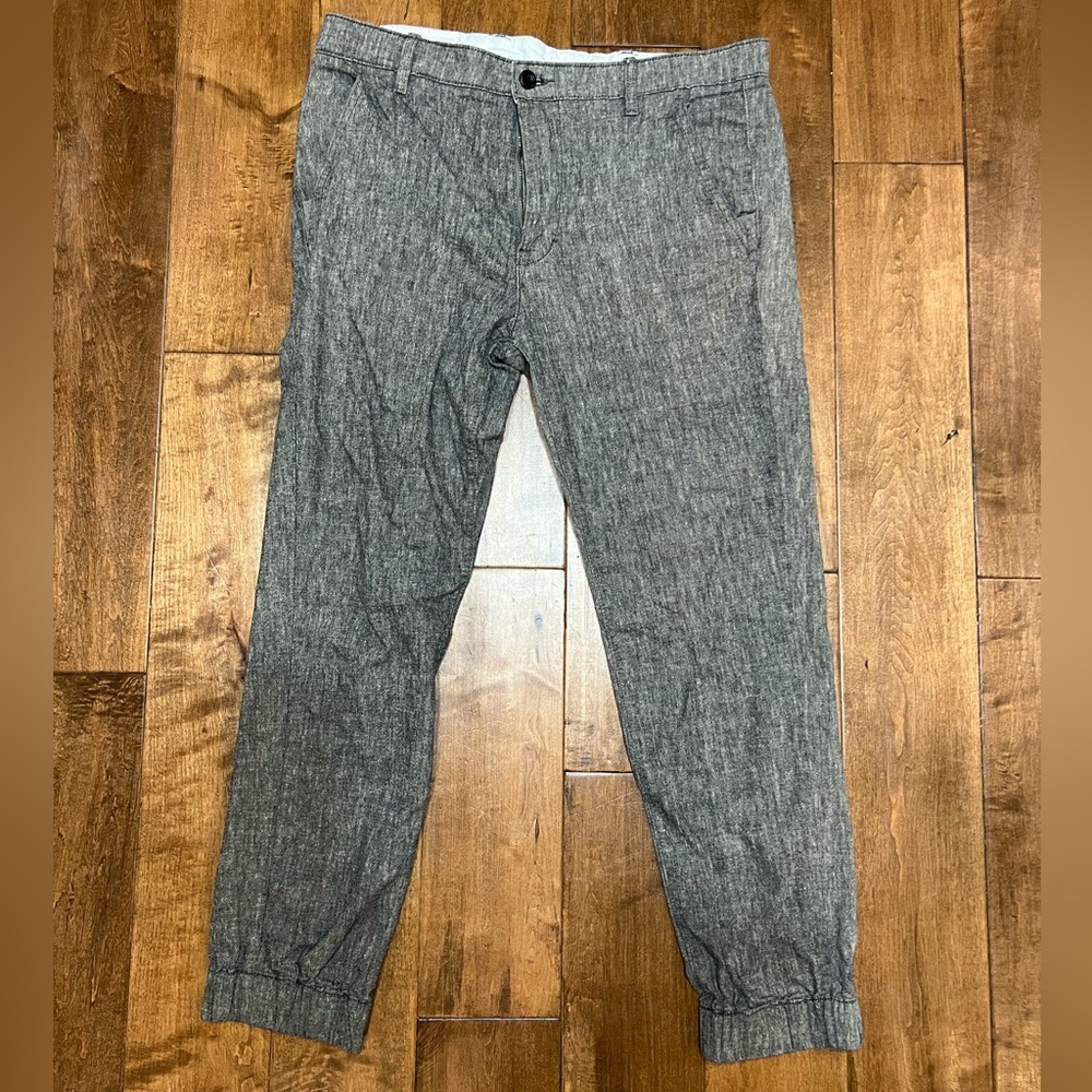 Levi’s Chino Grey Joggers - Size Large